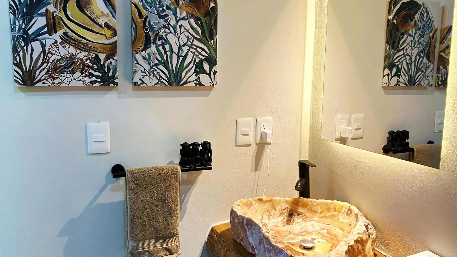 Villa Prince,loft&rooftop,private pool&jaccuzi 2kitchens 5 bedrooms Puerto Morelos Messico